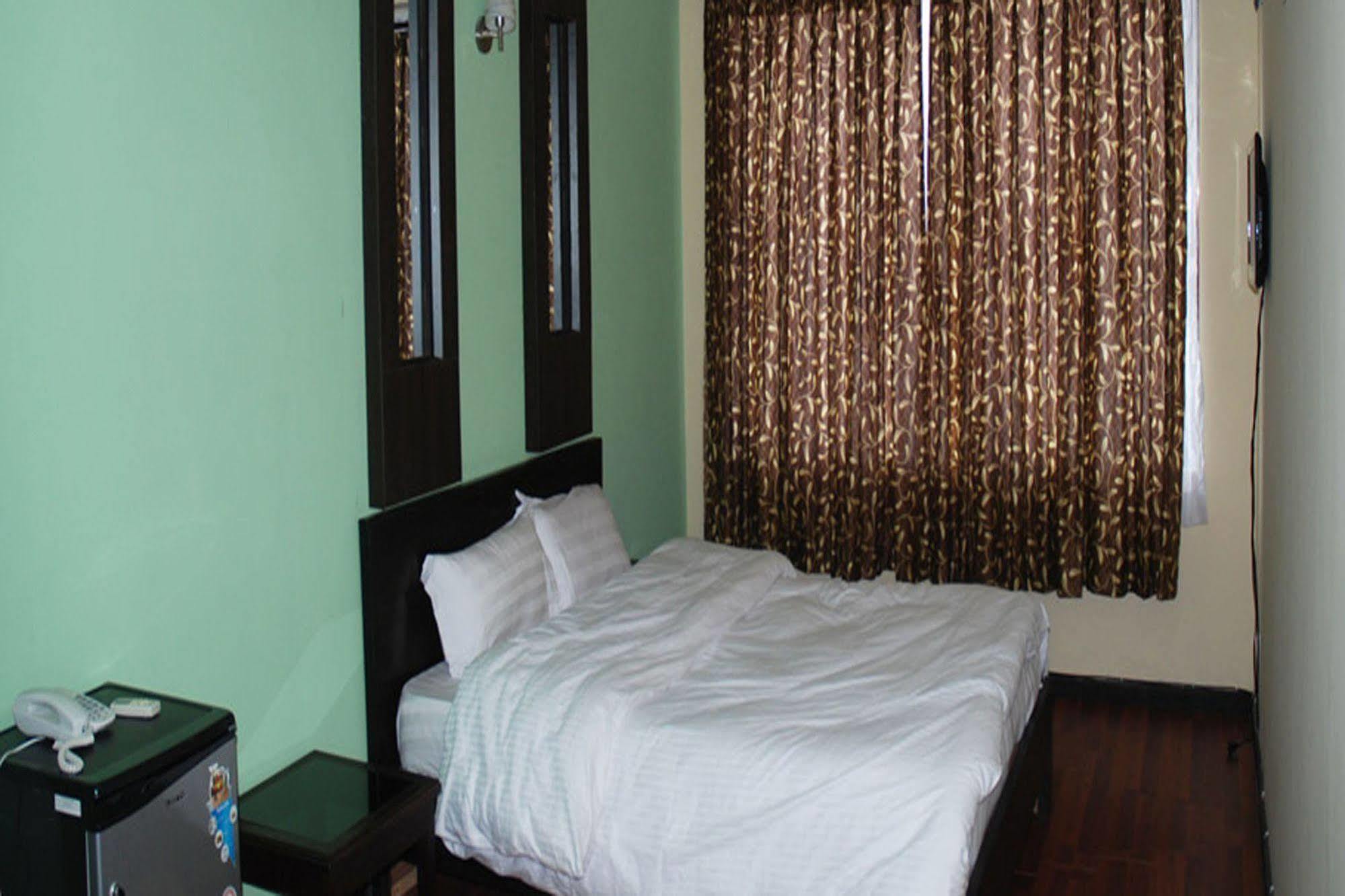 Hotel Family Home กาฐมาณฑุ ภายนอก รูปภาพ