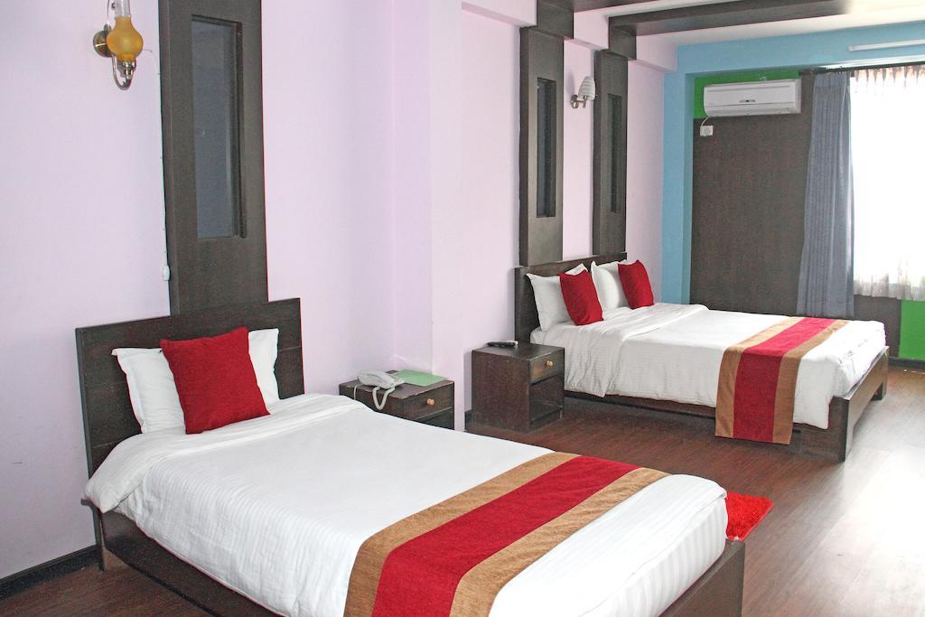 Hotel Family Home กาฐมาณฑุ ภายนอก รูปภาพ