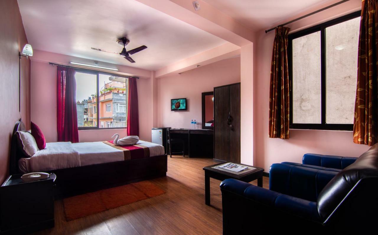 Hotel Family Home กาฐมาณฑุ ภายนอก รูปภาพ